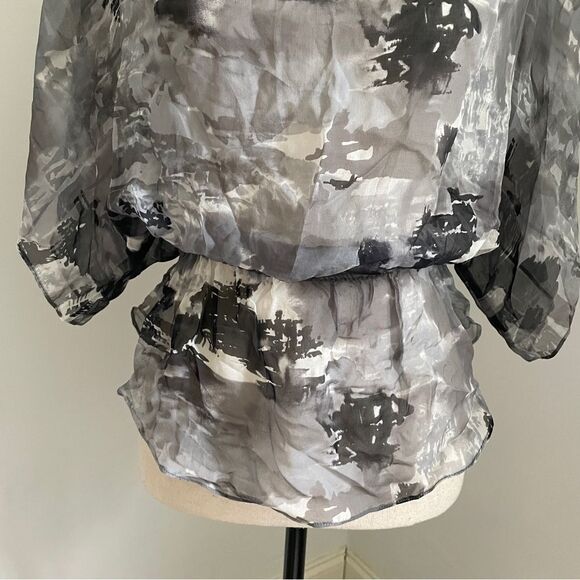 Gibson Abstract Black Sheer Peplum Blouse‎ size XS Watercolor Lightweight Top - Picture 7 of 12
